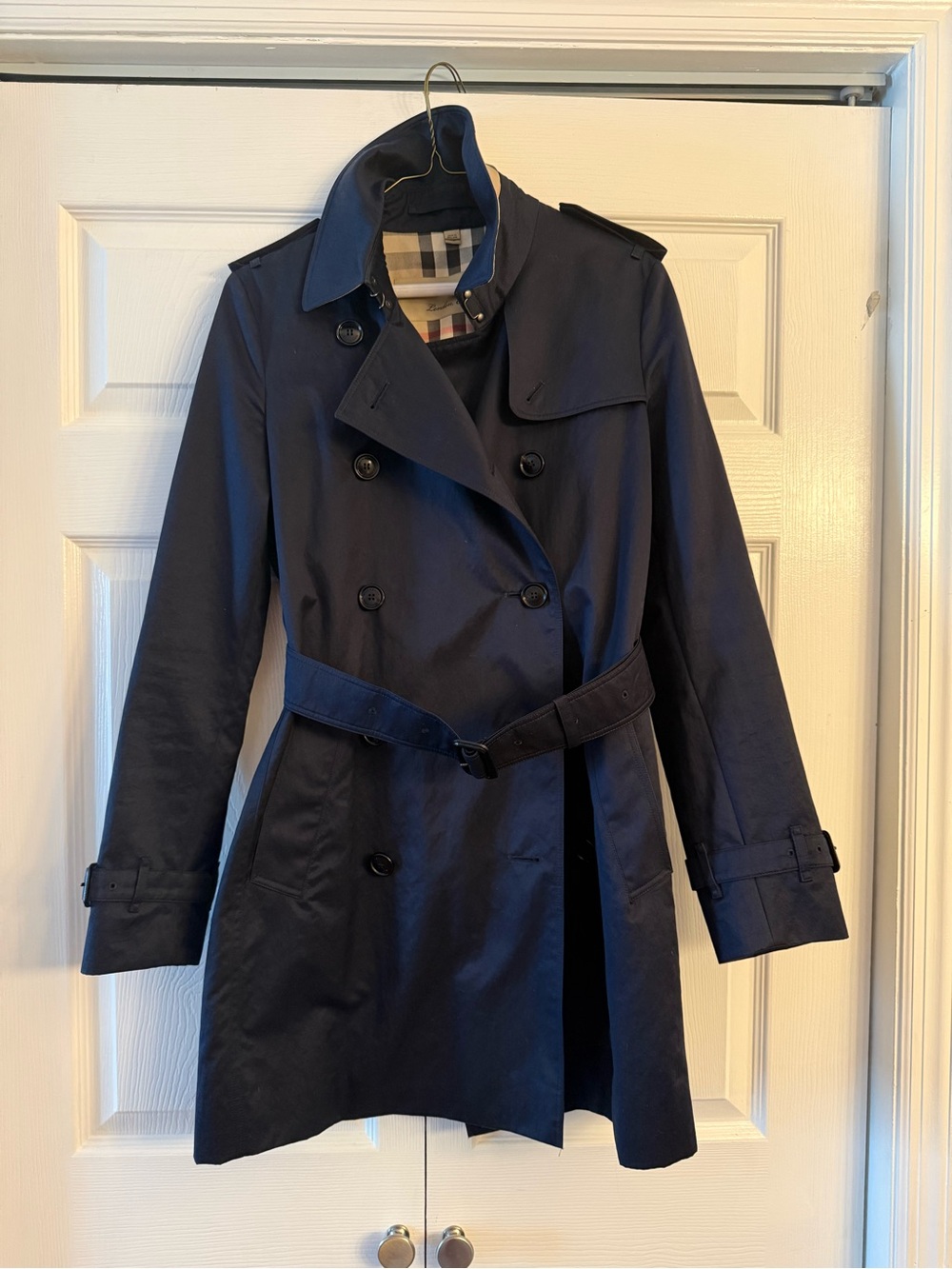 Burberry Classic Navy Double-Breasted Trench with Belt